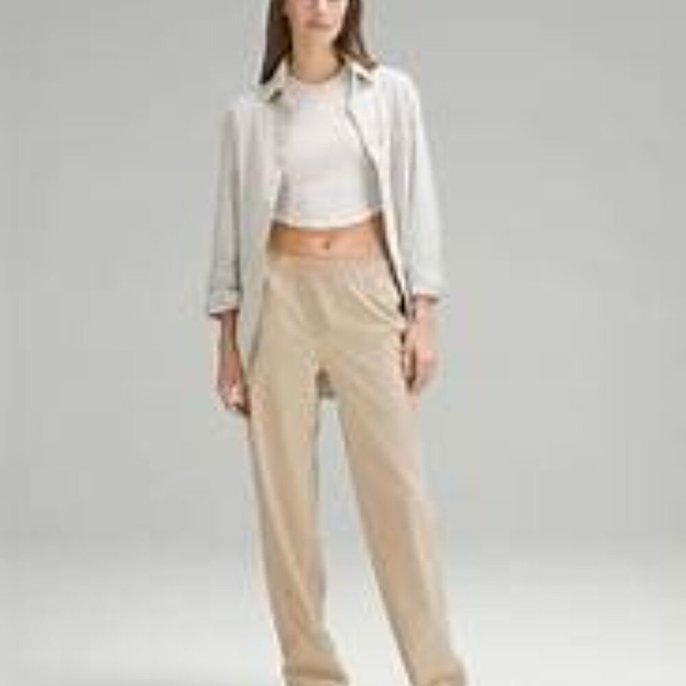 Lululemon Luxtreme Mid rise straight leg trouser